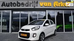 Wit Gebruikt 2015 Kia Picanto Comfort Hatchback | € 4.995 (Eerlijke prijs)