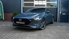Grijs Gebruikt 2021 Mazda 3 Sportive Hatchback | € 23.500 (Eerlijke prijs)