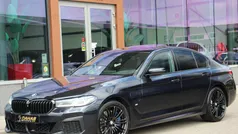 Zwart Gebruikt 2021 BMW 545e M Sport Sedan | € 49.995 (Eerlijke prijs)