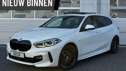 Wit Occasion 2019 BMW 118 M Sport Hatchback | € 20.950 (Eerlijke prijs)