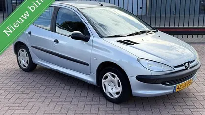 Occasion Peugeot 206 60 PK (44 kW) 2002 Grijs Hatchback