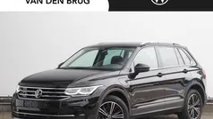 Zwart Gebruikt 2021 VW Tiguan Elegance SUV | € 30.900 (Eerlijke prijs)