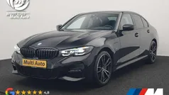 Zwart Gebruikt 2022 BMW 330e M Sport Sedan | € 32.740 (Goede deal)