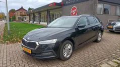 Zwart Gebruikt 2023 Skoda Octavia Stationwagen | € 22.350 (Goede deal)