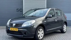 Grijs Gebruikt 2009 Dacia Sandero Ambiance Hatchback | € 2.750 (Eerlijke prijs)