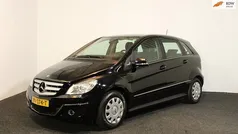 Zwart Gebruikt 2011 Mercedes B160 Business MPV | € 5.750 (Eerlijke prijs)