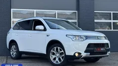 Wit Gebruikt 2015 Mitsubishi Outlander Edition SUV | € 12.499 (Goede deal)