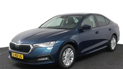 Occasion Skoda Octavia Business Line 110 PK (80 kW) 2021 Blauw Hatchback
