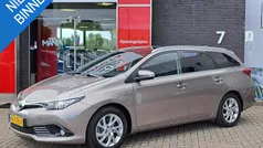 Gebruikt 2015 Toyota Auris Touring Sports Stationwagen | € 13.900 (Eerlijke prijs)