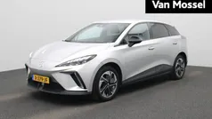 Gebruikt 2023 MG MG4 EV Luxury Hatchback | € 24.495 (Eerlijke prijs)