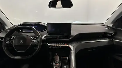 Zwart, metallic lak Occasion 2021 Peugeot 5008 Allure MPV | € 21.000 (Eerlijke prijs)