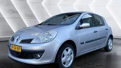 Gebruikt 2006 Renault Clio II Hatchback | € 1.740 (Eerlijke prijs)