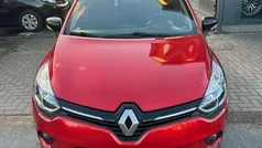 Rood Gebruikt 2018 Renault Clio IV LIMITED Sedan | € 10.000 (Eerlijke prijs)