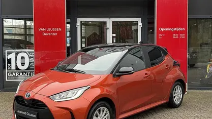 Occasion Toyota Yaris Hybrid Executive 2026 Oranje Hatchback