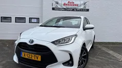 Wit Gebruikt 2024 Toyota Yaris Hybrid Hatchback | € 23.995 (Eerlijke prijs)
