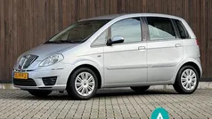 Grijs Gebruikt 2011 Lancia Musa S MPV | € 5.450 (Eerlijke prijs)