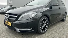 Zwart Gebruikt 2014 Mercedes B180 Ambition MPV | € 12.999 (Eerlijke prijs)