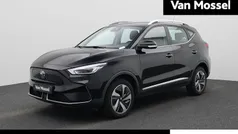 Zwart Gebruikt 2023 MG ZS Comfort Sedan | € 21.995 (Eerlijke prijs)