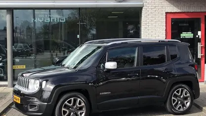 Zwart Occasion 2017 Jeep Renegade Limited SUV | € 15.450 (Eerlijke prijs)