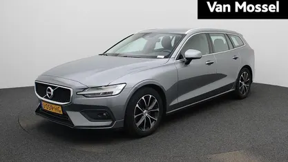 Grijs Occasion 2020 Volvo V60 Business Edition Stationwagen | € 26.445 (Eerlijke prijs)
