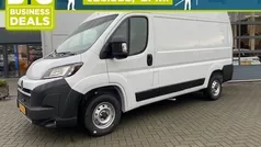 Wit Nieuw 2024 Opel Movano Van | € 32.299 (Goede deal)