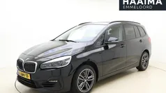 Zwart Gebruikt 2021 BMW 216 Executive Stationwagen | € 17.945 (Eerlijke prijs)