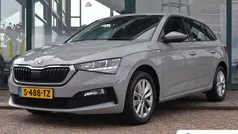 Gebruikt 2023 Skoda Scala Ambition Hatchback | € 20.395 (Eerlijke prijs)