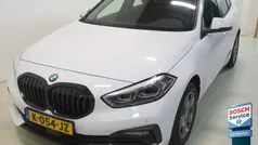 Wit Gebruikt 2021 BMW 118 Executive Hatchback | € 23.500 (Eerlijke prijs)