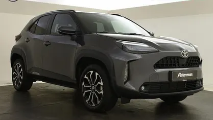 Grijs Gebruikt 2024 Toyota Yaris Cross Style SUV | € 28.899 (Eerlijke prijs)