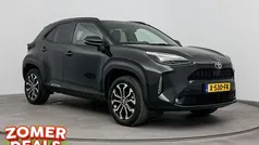 Zwart Gebruikt 2023 Toyota Yaris Cross SUV | € 29.999 (Eerlijke prijs)
