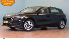 Zwart Gebruikt 2022 Ford Focus Hatchback | € 16.899 (Eerlijke prijs)