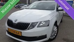 Wit Gebruikt 2019 Skoda Octavia Ambition Stationwagen | € 15.950 (Eerlijke prijs)