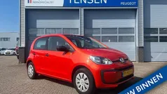 Oranje Gebruikt 2017 VW up! take up! Hatchback | € 7.950 (Goede deal)