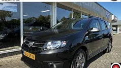 Zwart Gebruikt 2015 Dacia Logan MCV Anniversary MPV | € 4.949 (Eerlijke prijs)