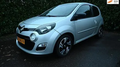 Grijs Occasion 2012 Renault Twingo Dynamique Hatchback | € 2.950 (Eerlijke prijs)