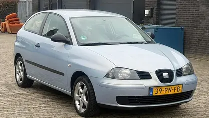 Occasion Seat Ibiza Stella 75 PK (55 kW) 2004 Blauw (metallic) Hatchback