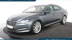 Grijs Gebruikt 2020 Skoda Superb Style Hatchback | € 23.500 (Eerlijke prijs)