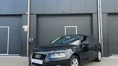Zwart, metallic lak Gebruikt 2011 Audi A3 Sportback Ambiente Hatchback | € 6.995 (Eerlijke prijs)
