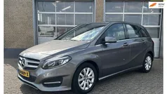 Grijs Gebruikt 2016 Mercedes B180 Ambition MPV | € 16.750 (Eerlijke prijs)