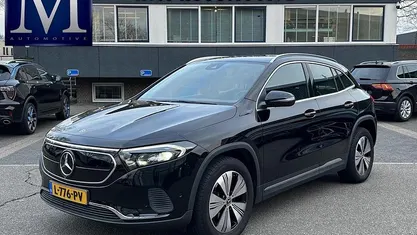Zwart Occasion 2021 Mercedes EQA250 Business SUV | € 27.440 (Goede deal)