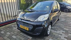 Zwart Gebruikt 2013 Peugeot 107 Access Hatchback | € 3.450 (Eerlijke prijs)