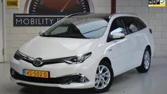 Wit Gebruikt 2015 Toyota Auris Touring Sports Stationwagen | € 12.880 (Eerlijke prijs)