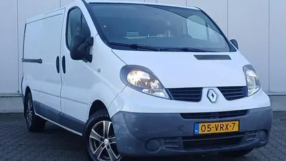 Wit Occasion 2008 Renault Trafic MPV | € 4.250 (Eerlijke prijs)