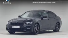 Zwart Gebruikt 2021 BMW 320e Comfort Edition Sedan | € 35.450 (Eerlijke prijs)