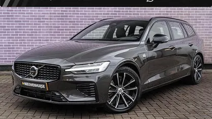 Gebruikt 2025 Volvo V60 Plus Stationwagen | € 43.899 (Eerlijke prijs)