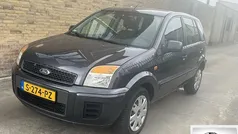 Grijs Gebruikt 2010 Ford Fusion Cool & Sound Edition MPV | € 2.750 (Eerlijke prijs)