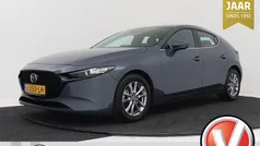 Grijs, metallic lak Gebruikt 2020 Mazda 3 Comfort Hatchback | € 19.999 (Eerlijke prijs)