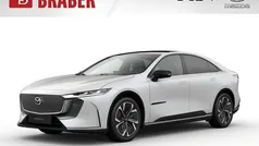 Wit Nieuw 2025 Mazda 6e Takumi-Line Hatchback | € 46.590 (Eerlijke prijs)