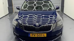 Blauw Gebruikt 2017 Skoda Octavia Ambition Hatchback | € 10.950 (Goede deal)
