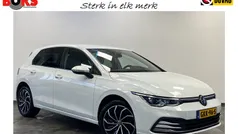 Wit Gebruikt 2021 VW Golf VIII Style Hatchback | € 23.840 (Eerlijke prijs)
